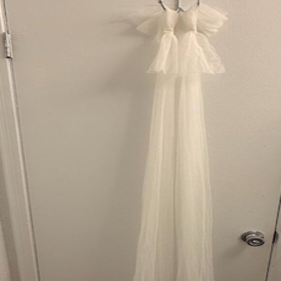 Veil Cape with Bows - Picture 2 of 4